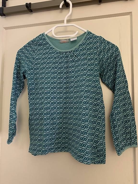 Camicette, T-shirt & Top: Mädchen T-Shirt mit Blumenmuster  – Usato da Zürich venduto da lil_xr6x