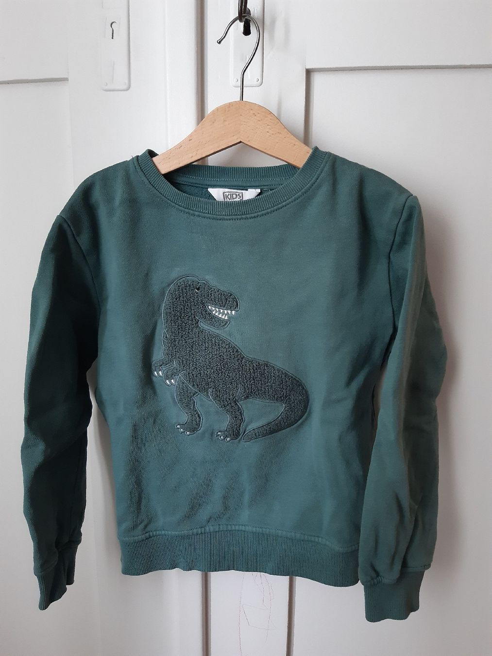 Kleiderpakete & -sets: vier Pullover Gr. 122 – Gebraucht aus Langenthal von AspireE15 7
