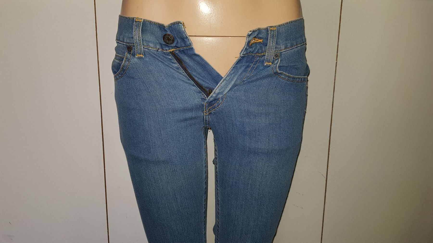Jeans: Jeans HËLLS BËLLS taille 26 – Usato da Cossonay-ville venduto da Super-Price-Quality 2