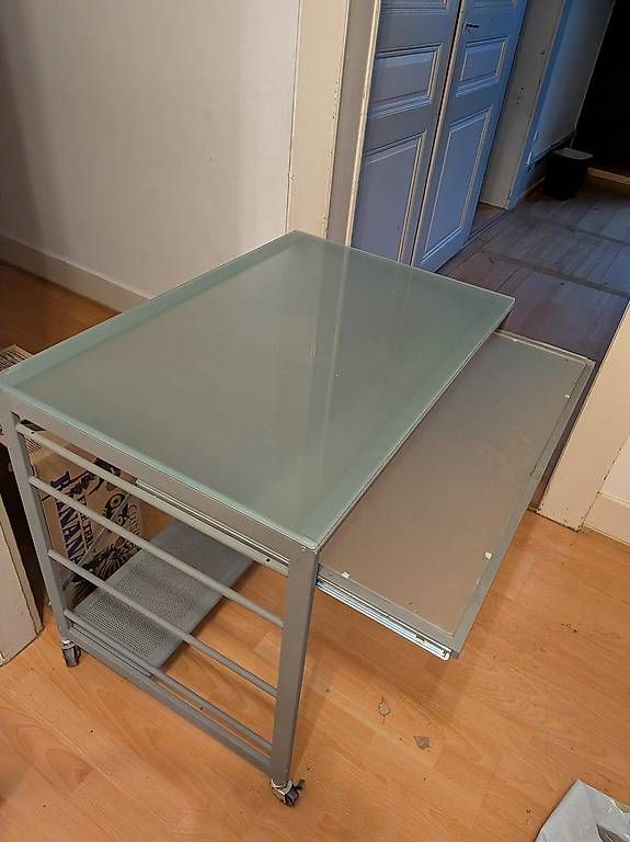 Bureaux: Bureau ordinateur – D'occasion à Préverenges par Fbosset 1