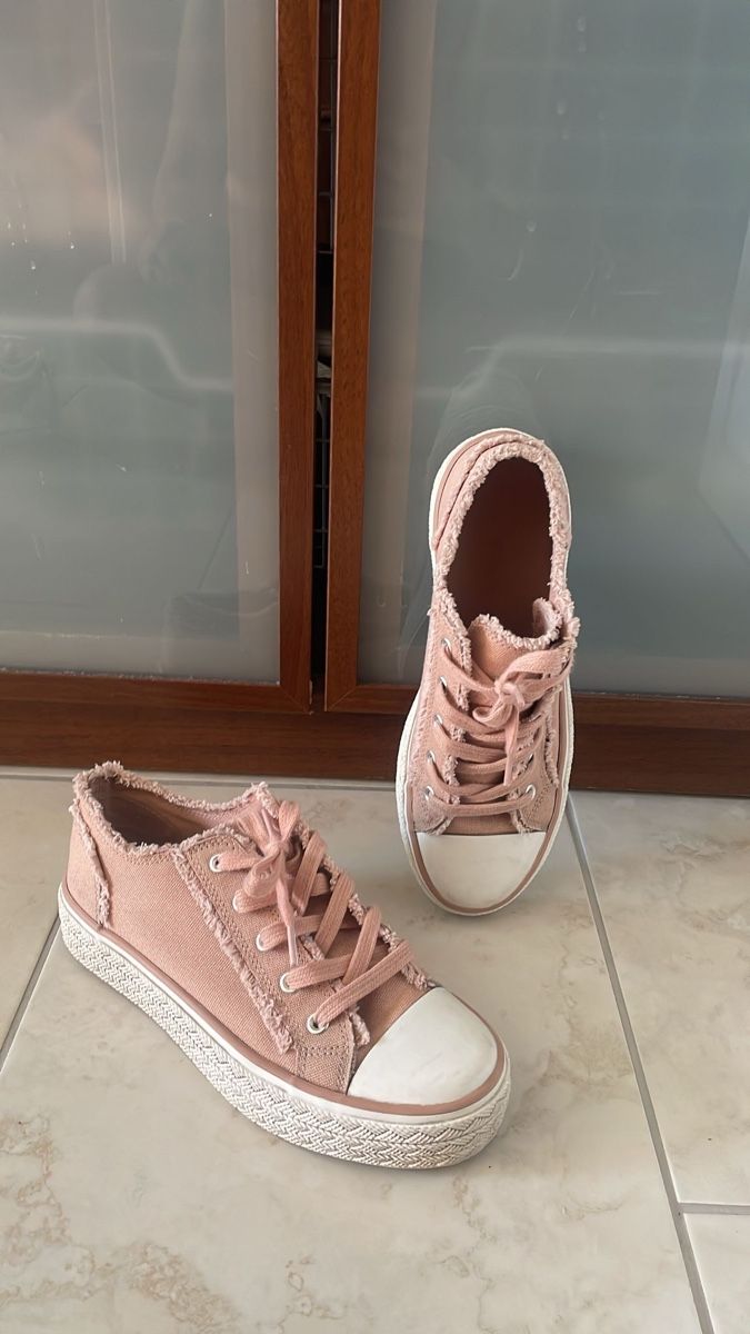 Scarpe da donna: Sneaker Damen rosa Grösse 38 super Zustand – Usato da Münchenstein venduto da pricehouse