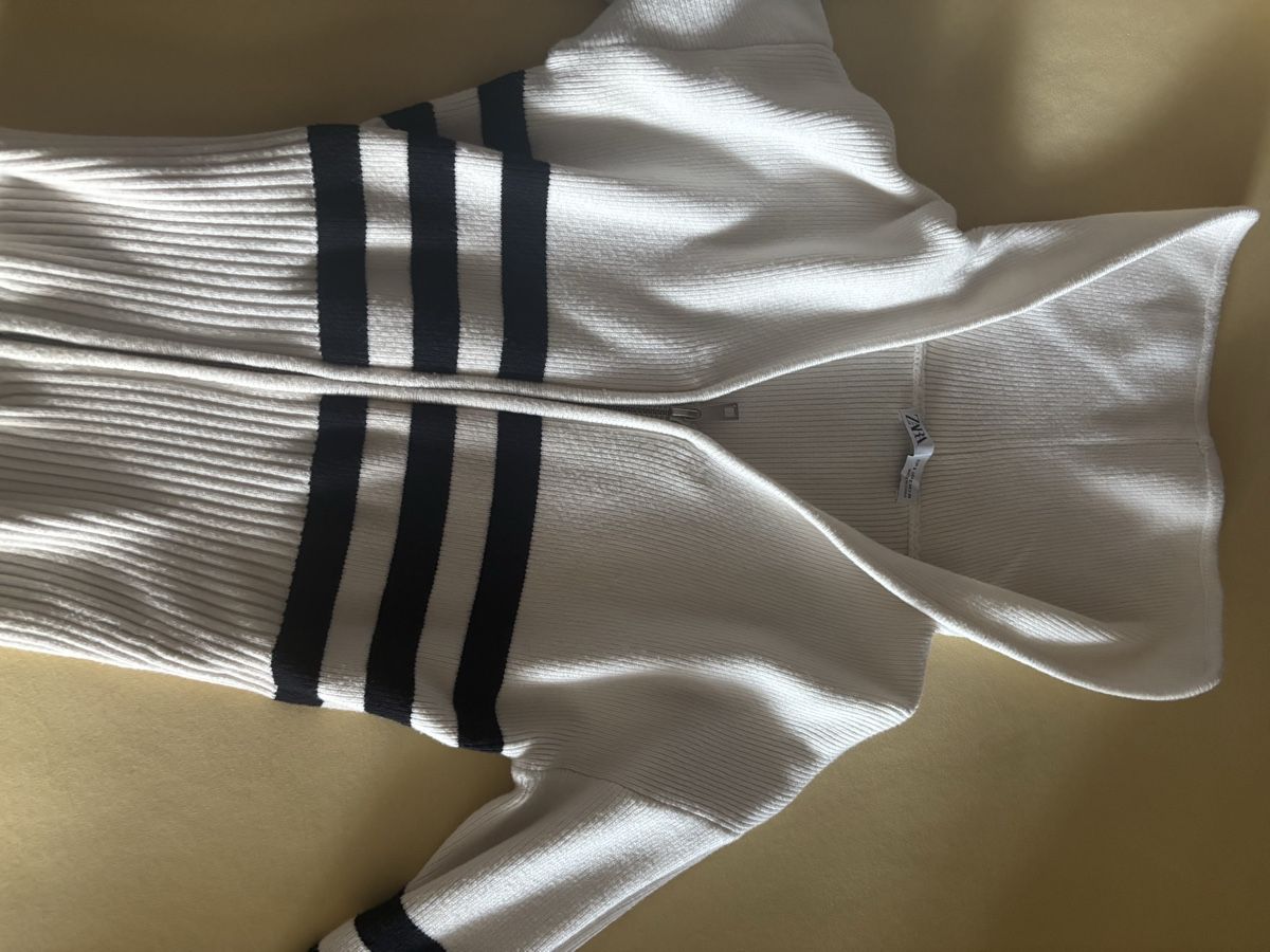 Zara Vestes: Zara Zipper gestreift – Neuf (Voir description) à Olten par zor_6npz