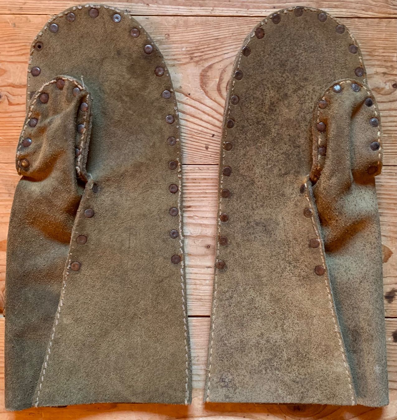Schweizer Armee Guanti & manicotti: Stacheldraht-Handschuhe der CH Armee – Usato da Goldingen venduto da Bergler012