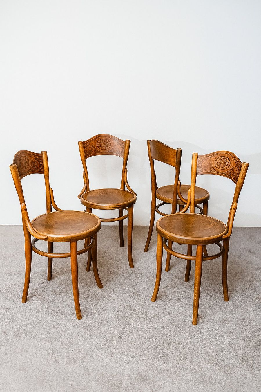Sedie: CHAISES J&J KOHN – Usato da Moutier venduto da Vintage-signature