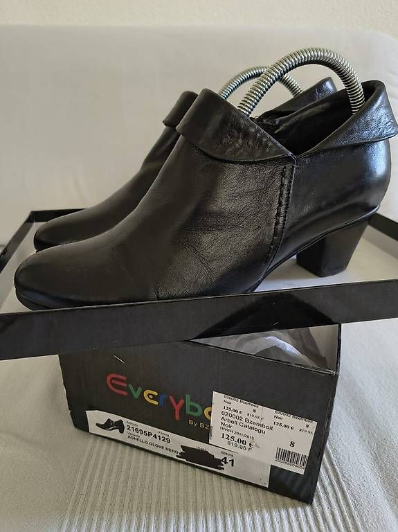 Scarpe da donna: Schwarzer Leder Pumps von Everybody, Gr 41 – Usato da Allschwil venduto da droledezebre 2