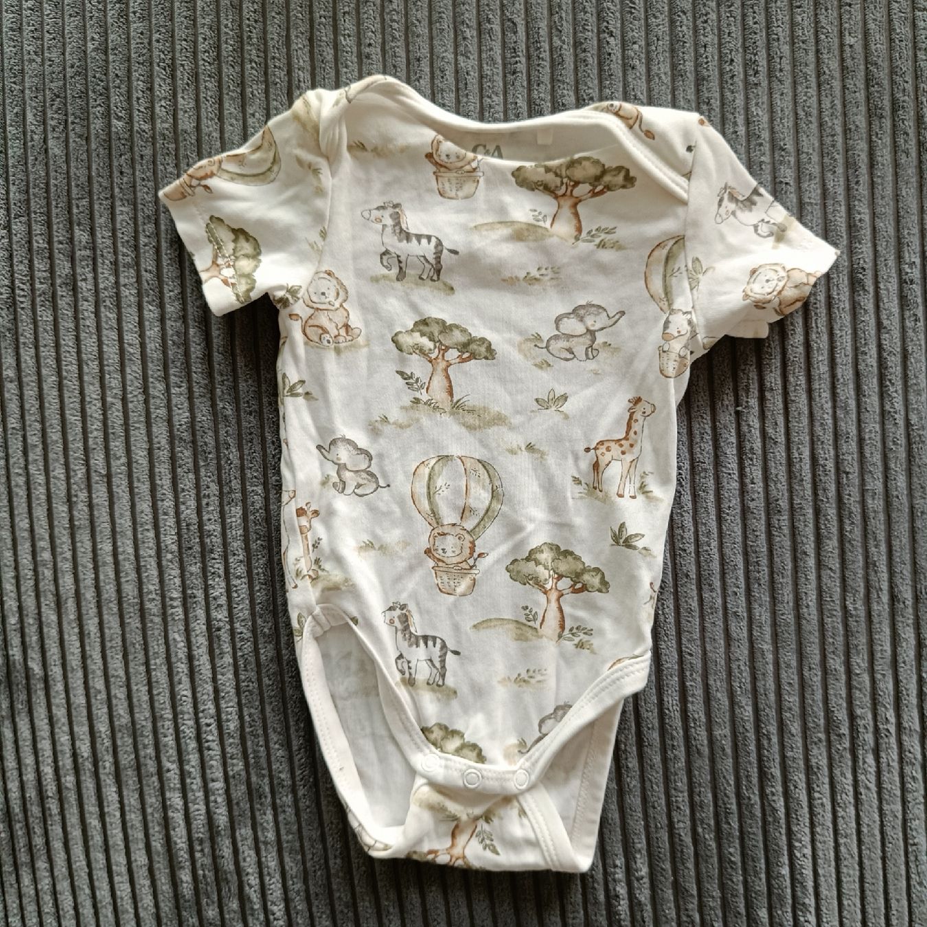 Unterwäsche: Body Grösse 68  – Gebraucht aus Jaberg von urig17.