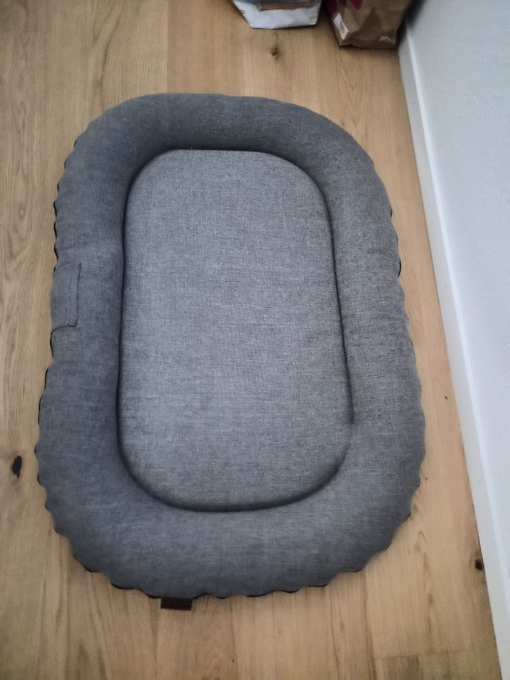 Cucce & Letti: Dog Bed Grey Fabric Size M Used Condition – Usato da Maur venduto da Sofi___ 1
