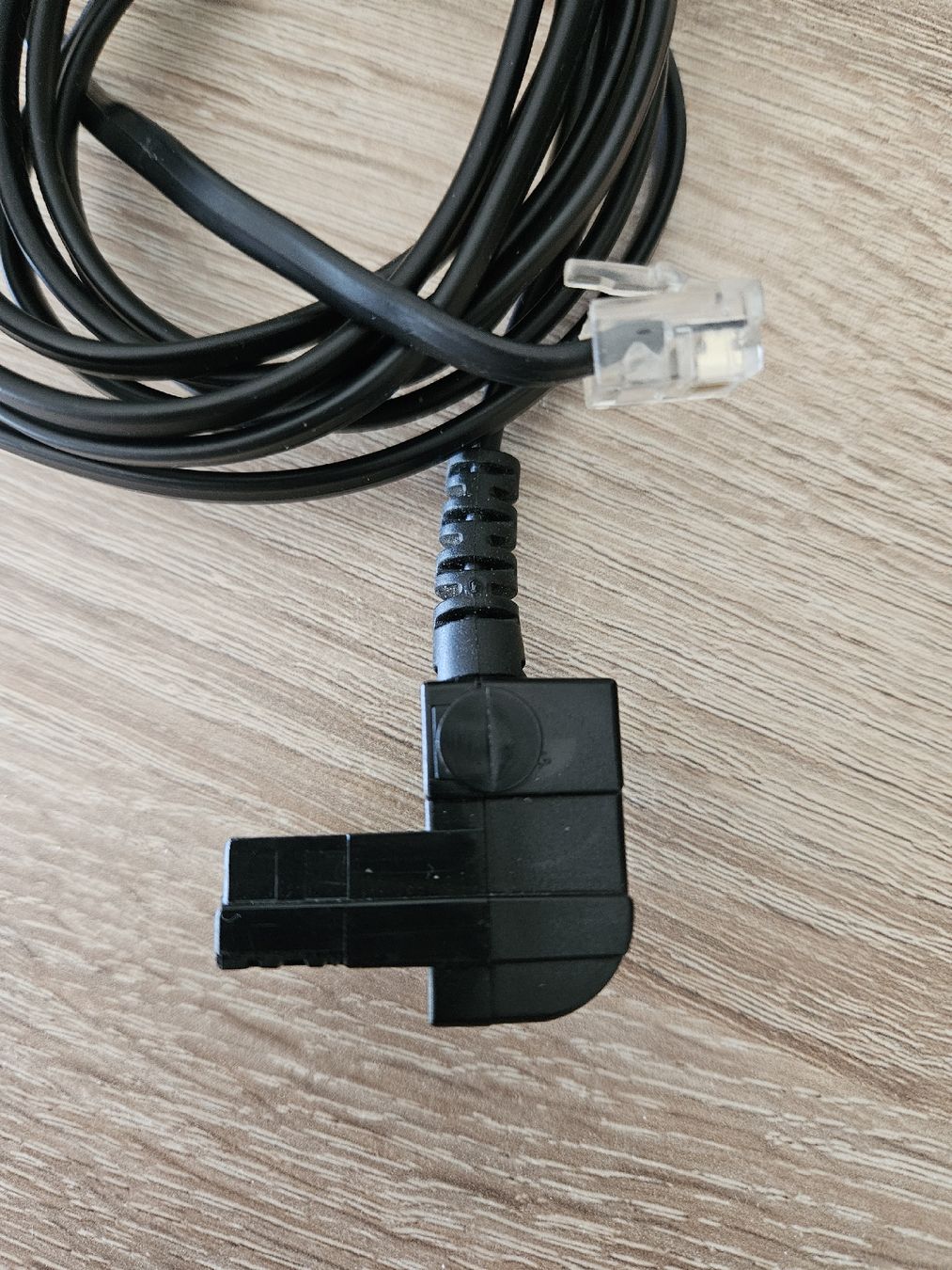 Cavi: Telefonkabel schwarz TT83 - RJ11 - 2m – Usato da Wauwil venduto da seriously3 1