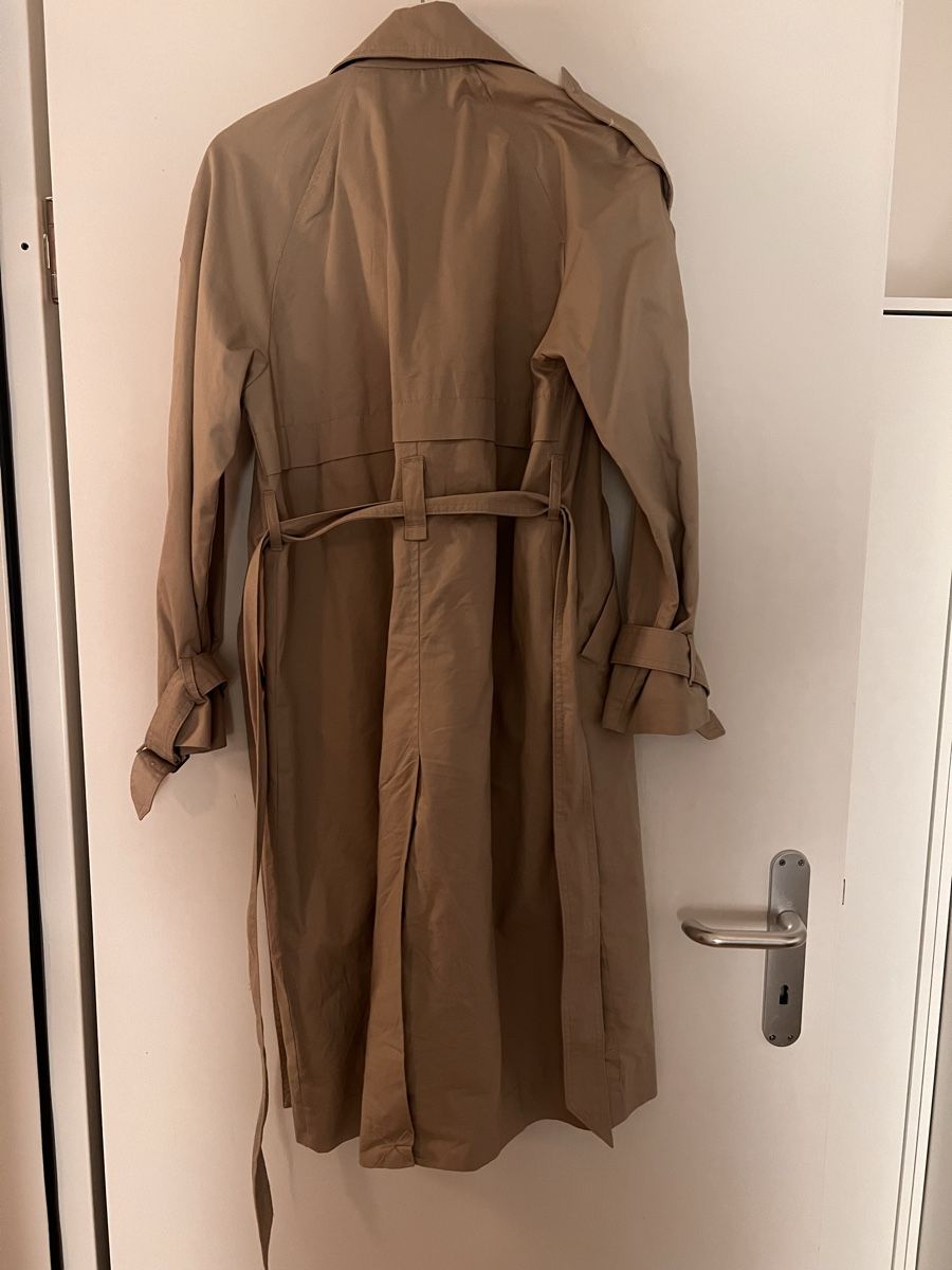 Bershka Cappotti: Trenchcoat – Nuovo (secondo la descrizione) da Embrach venduto da lar_nlf5 1