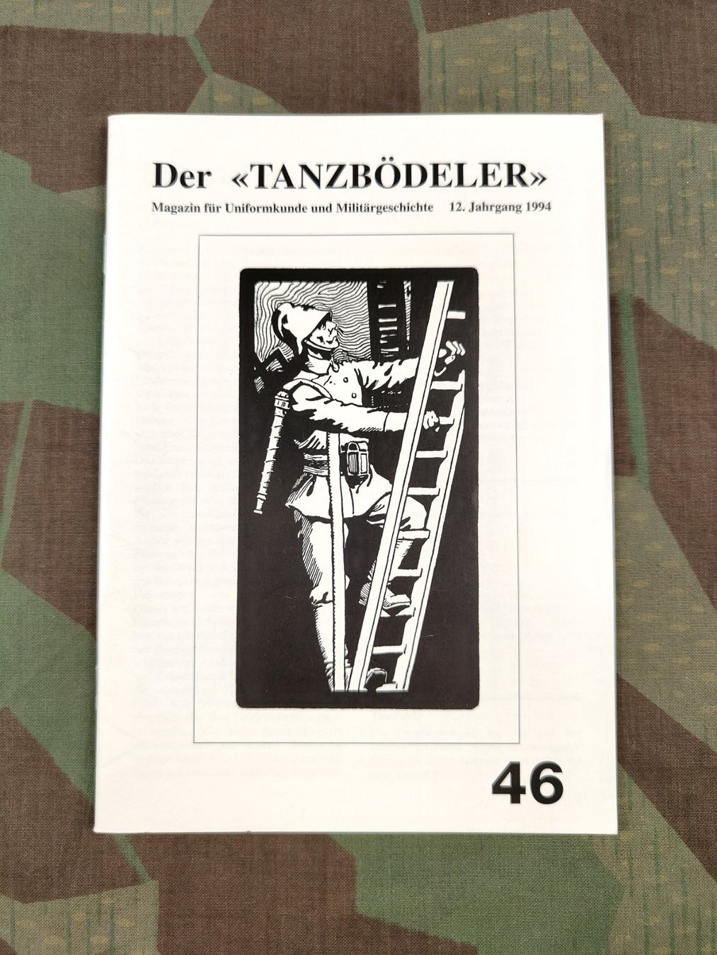 Schweizer Armee Uniformi: Der «TANZBÖDELER» Nr. 46 – Usato da Bauma venduto da SwissMilitaria