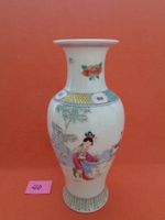 Chinesische Vase handbemalt - datiert