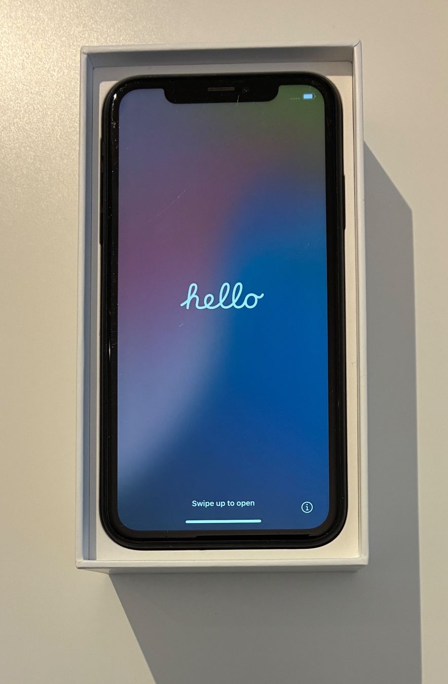 Apple Telefoni cellulari / Smartphones: iPhone XR Schwarz 64 GB – Usato da Basel venduto da asprion 1