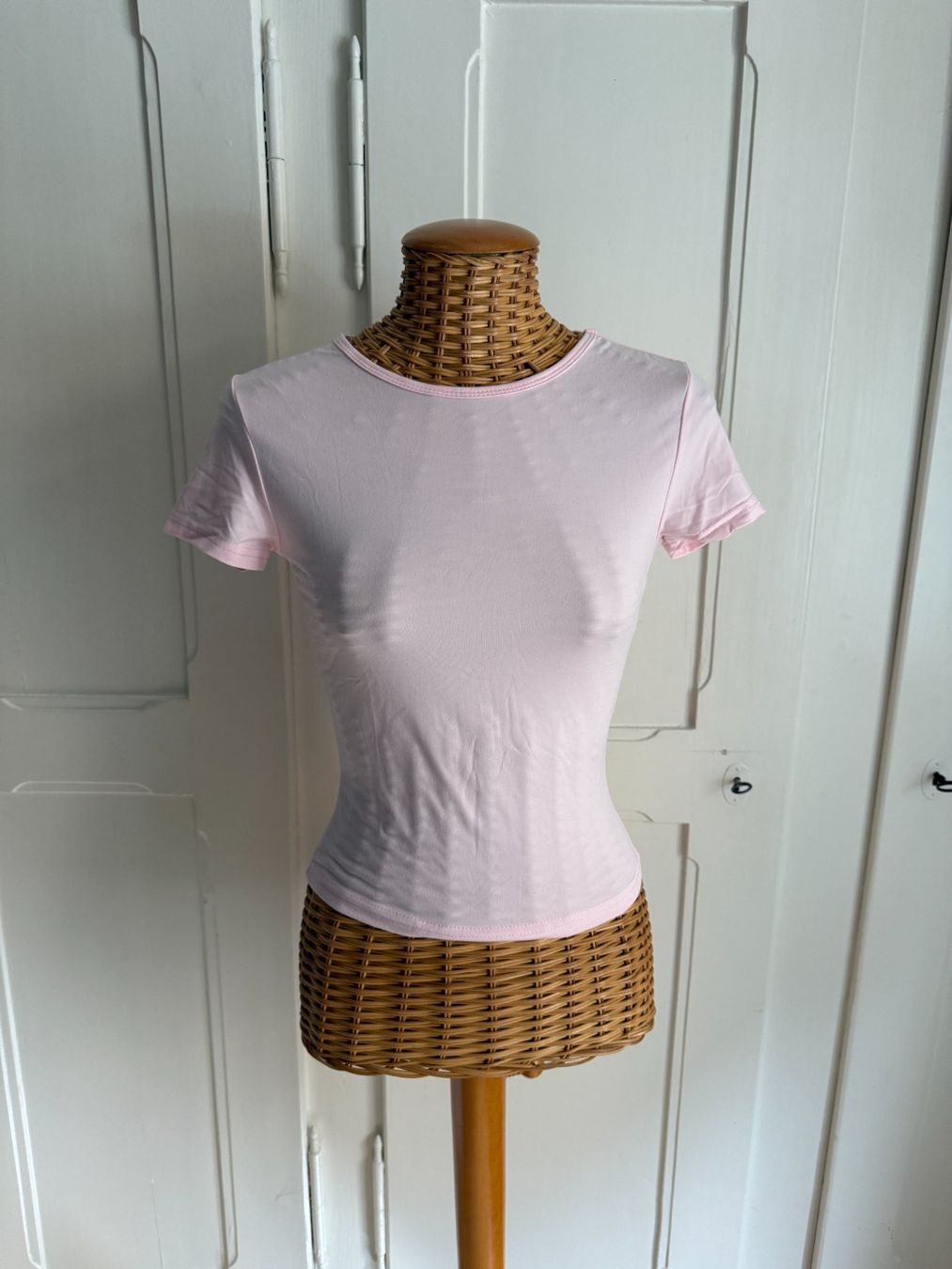 Shein T-shirt: T-Shirt rosarot XS – Usato da Zürich venduto da Diazaio