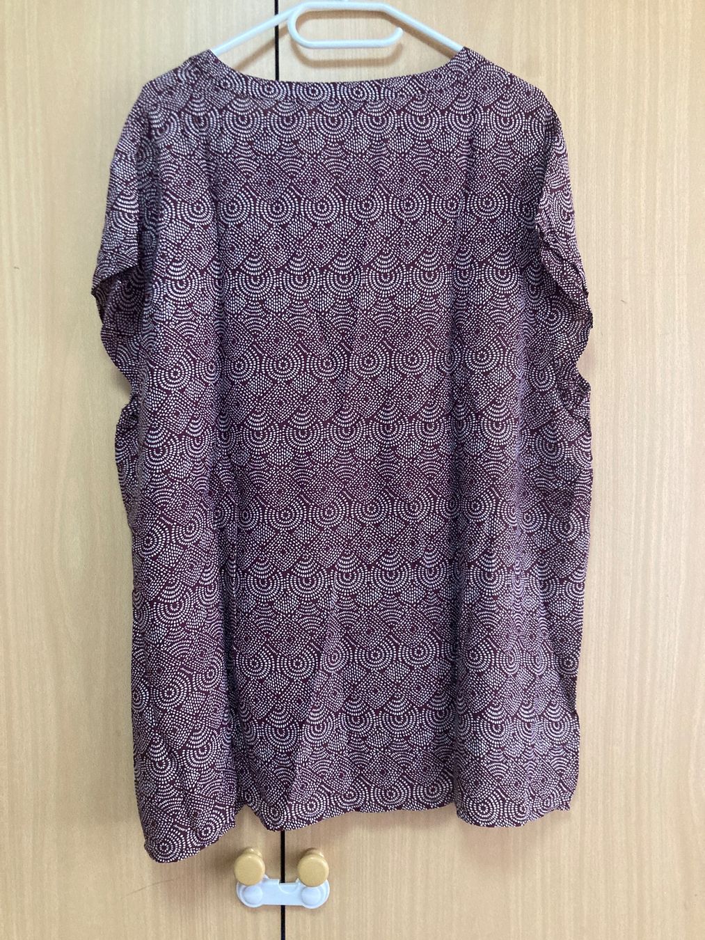 Camicette: Gemusterte Bluse Gr. 50 – Nuovo (secondo la descrizione) da Thun venduto da Vans_98 1