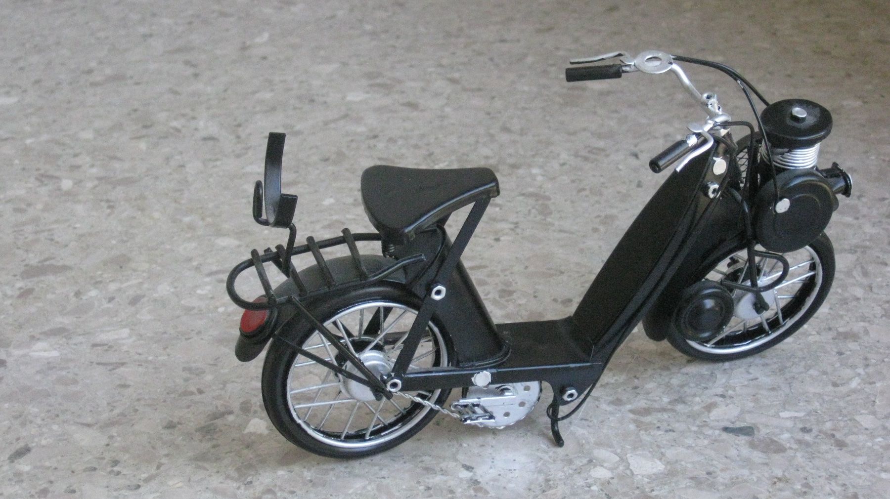 Kit di modellismo & Modellini statici: Velo Solex Modell aus Metall – Usato da Nussbaumen AG venduto da Daddy5 4
