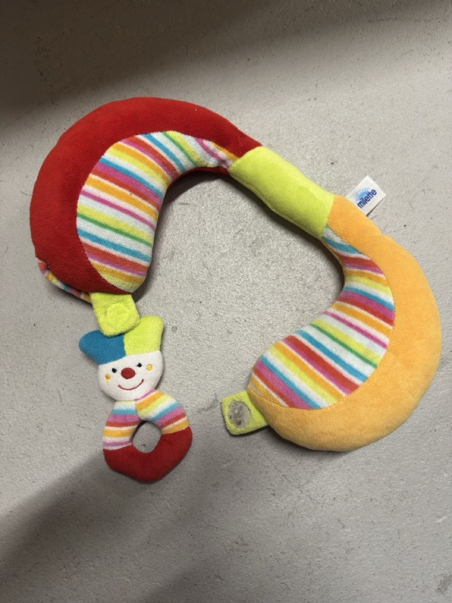 Kissen: Coussin de cou Milette pour bébé / enfants – Gebraucht aus Montreux von canori