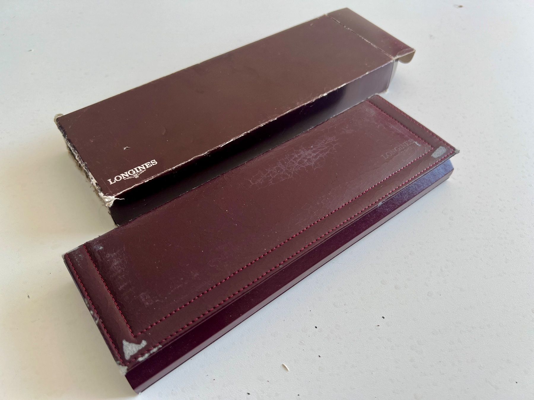 Longines Uhren: LONGINES vintage long burgundy box + original outerbox – Gebraucht aus Mont-sur-Lausanne von vmi_ym5l 1