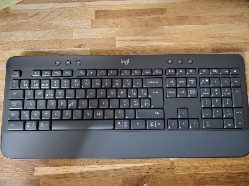 Logitech K650 – CH-Layout (QWERTZ) – wie neu (Gebraucht) in Burgdorf ...