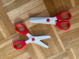 2 x Scheren für Kleinkinder, rot/weiss