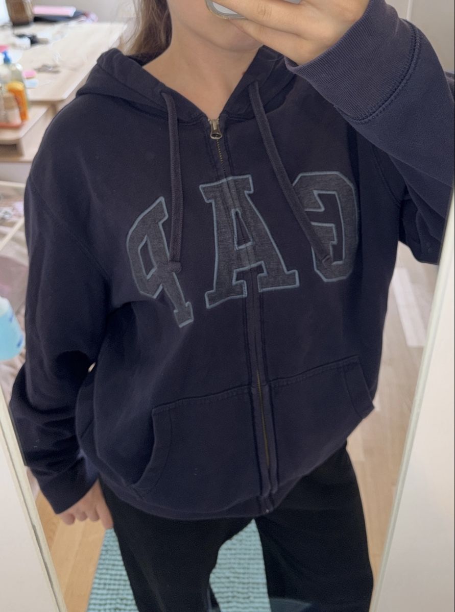 Gap Vestes: GAP NAVY ZIP-UP HOODIE – D'occasion à Genève par yav_9r9f