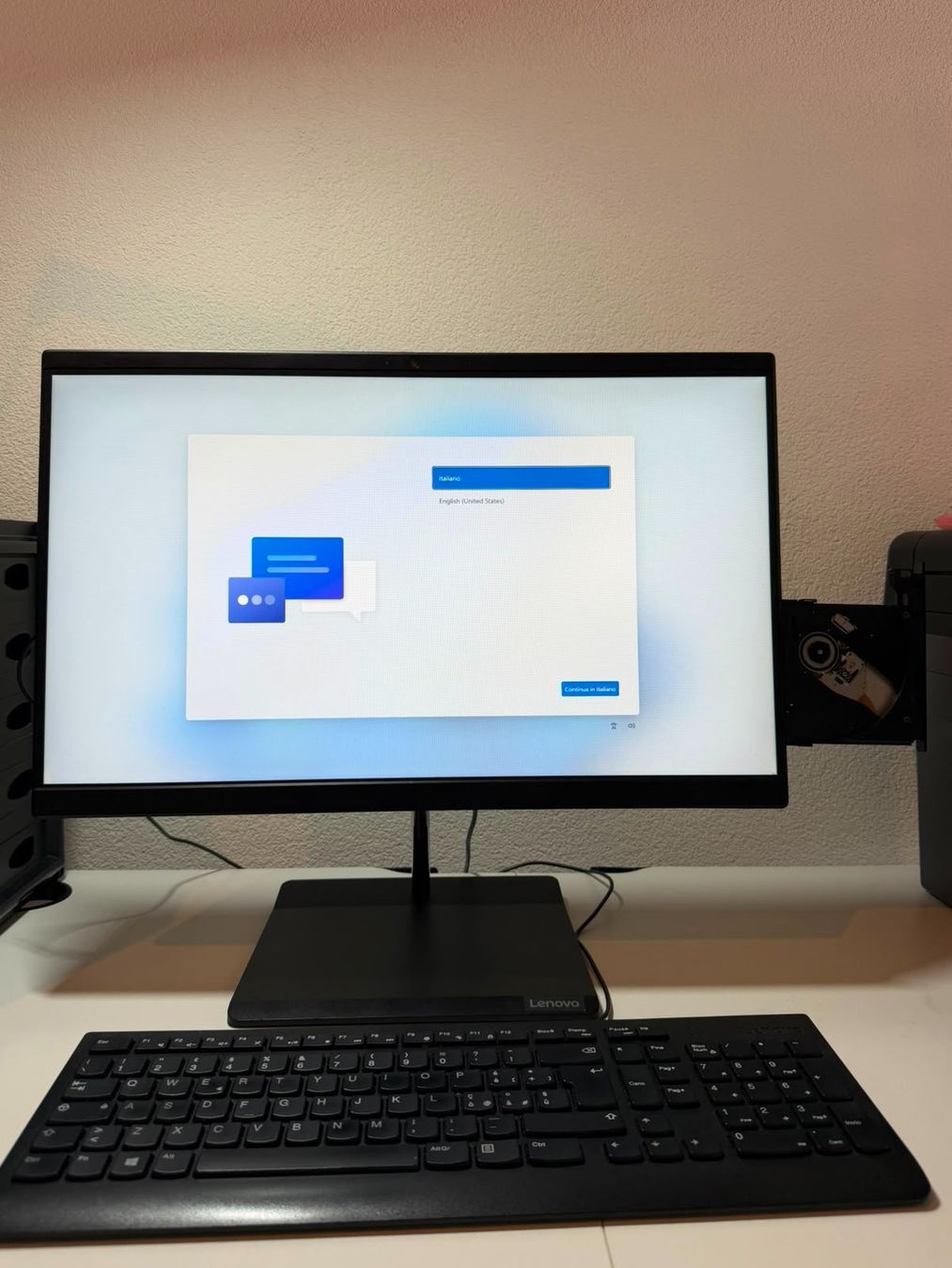 Lenovo PCs: Lenovo All-in-One Computer V50a-22IMB Intel i5 – Gebraucht aus Domat/Ems von vit_6c5l