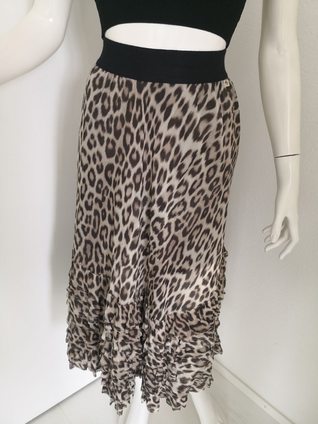 Twinset Röcke: TWINSET ROCK MIT RUSCHEN & ELAST & GEFUTTERT, ANIMALPRINT – Neu (gemäss Beschreibung) aus Olten von Naja-Twins-Twins 6