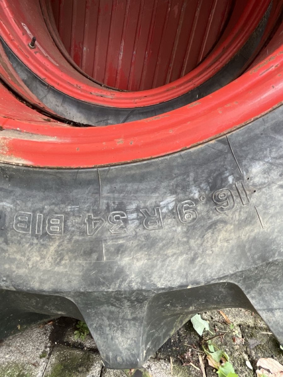 Traktoren: Doppelrad Michelin 16.9 R34 BIB X – Gebraucht aus Obfelden von adi_2dbl 1