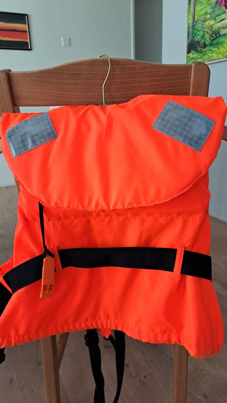 Helly Hansen Schwimmwesten: schwimmwesten – Gebraucht aus Malters von enzlerc 1