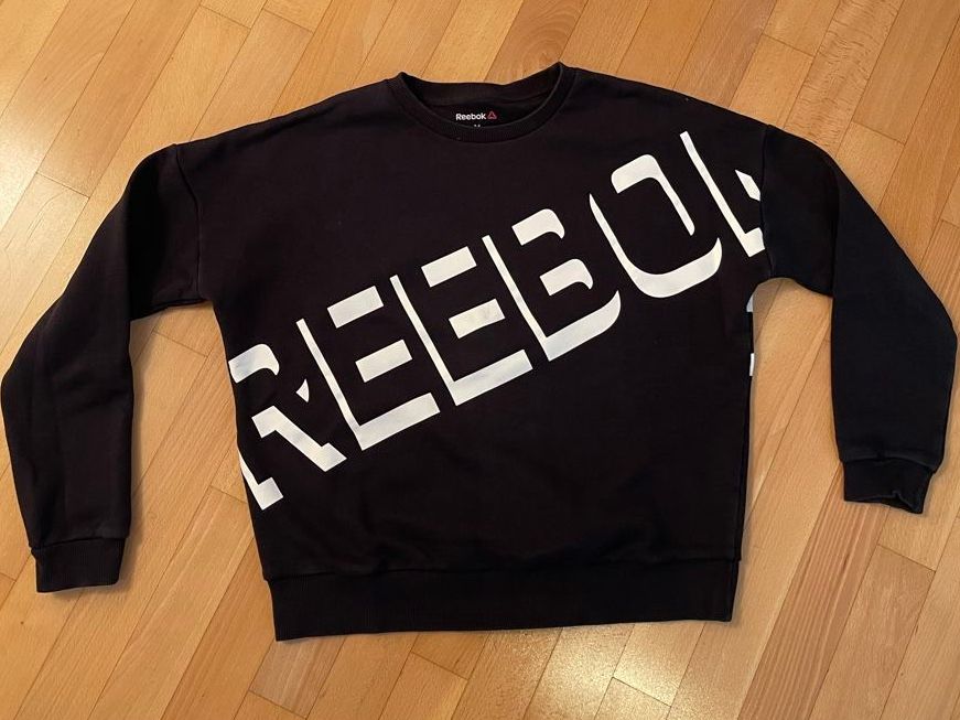 Reebok Pulls & Sweat-shirts: Reebok sweater size M – D'occasion à Castagnola par Car2X2N