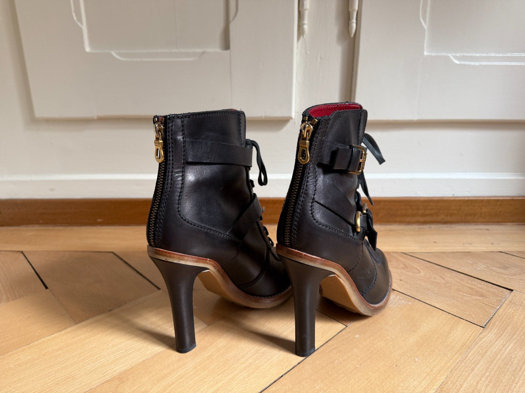 Bally Chaussures femmes: BALLY - Leder Stiefelette schwarz 38 – Neuf (Voir description) à Zürich par Diazaio 2