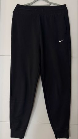 Nike Jogginghose Schwarz Größe S guter Zustand