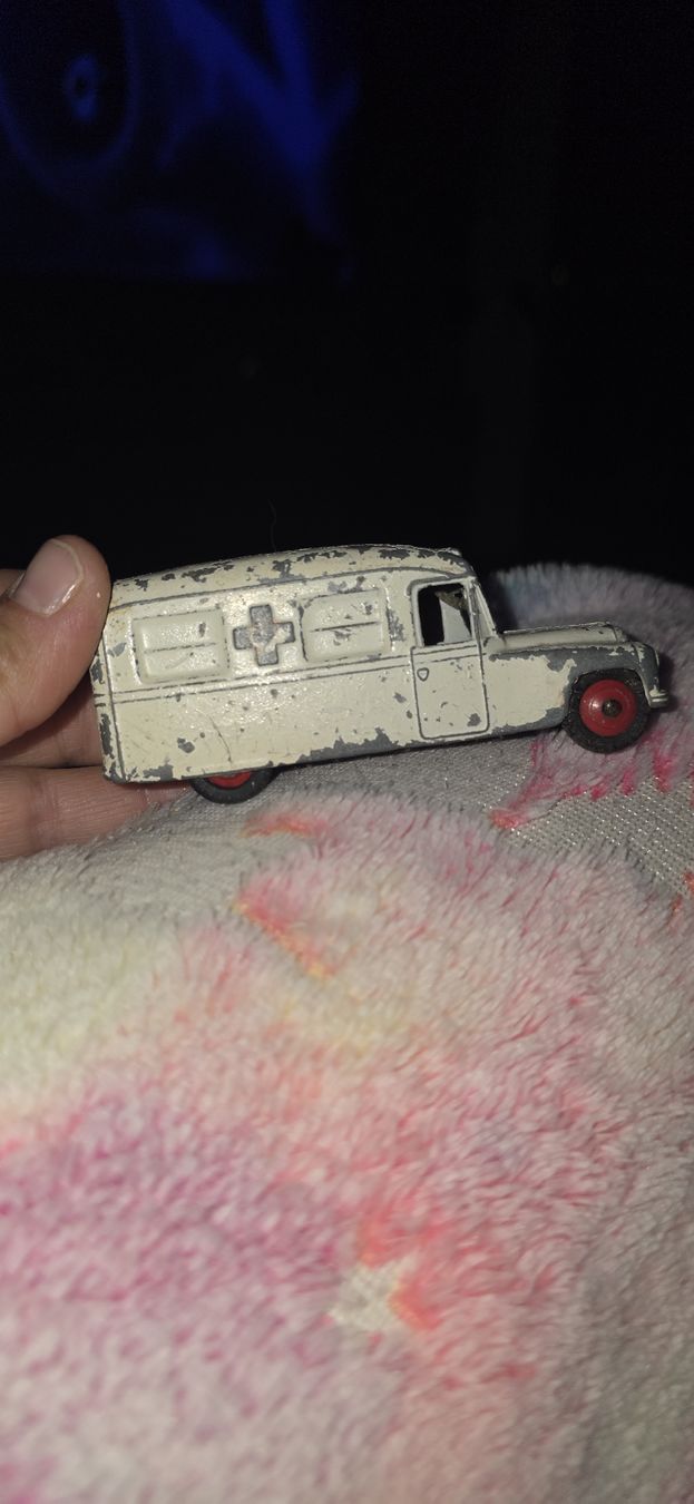 Kit di modellismo & Modellini statici: DINKY TOYS DAIMLER – Usato da Haslen GL venduto da zol_q9yh