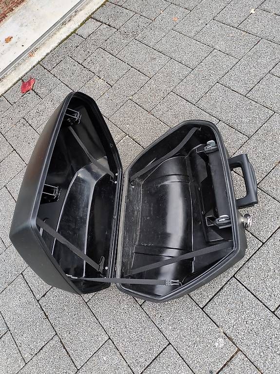 Valigie: BMW Seitenkoffer links – Usato da Lyss venduto da pet_69c5 1