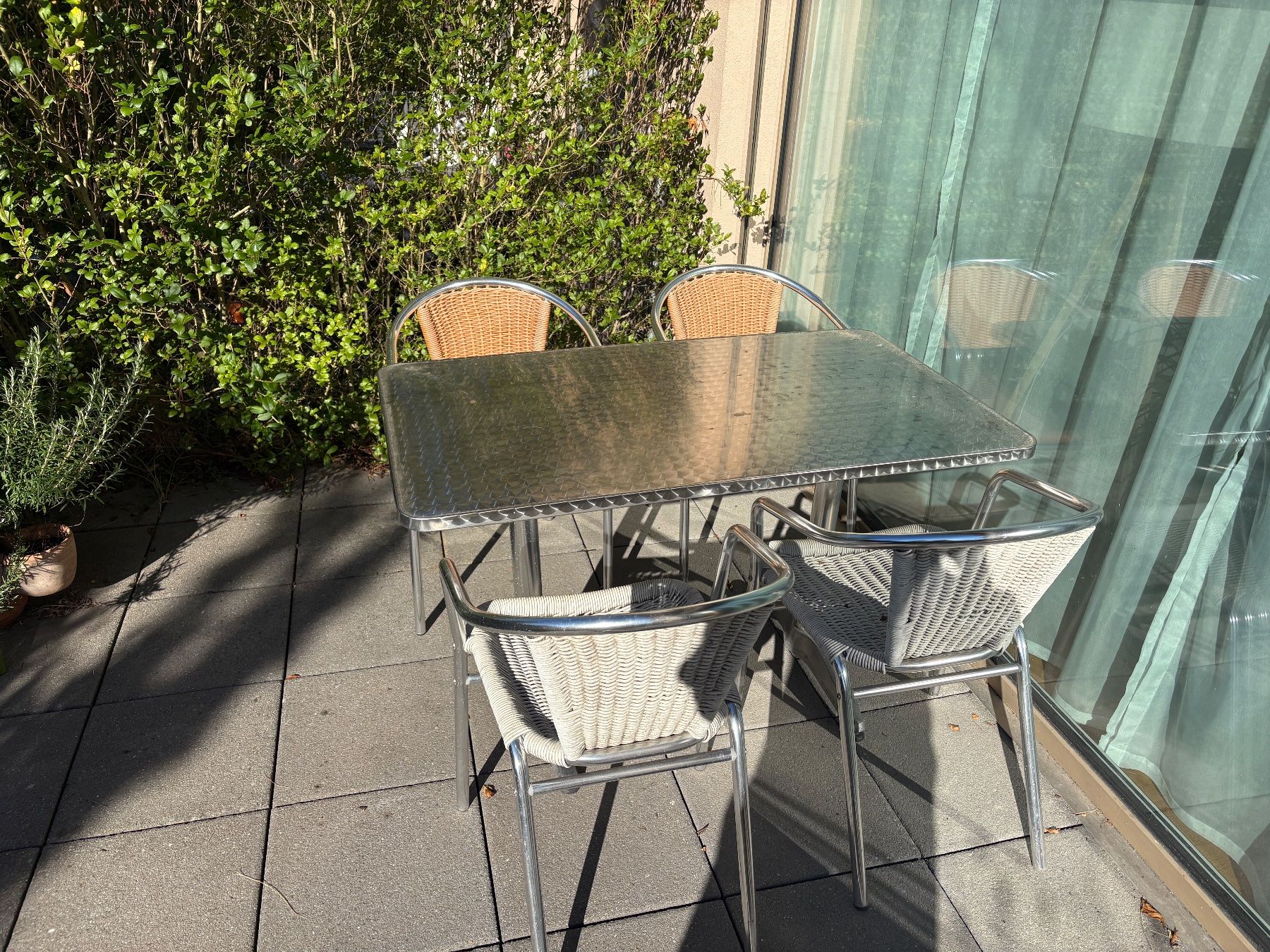 Set di tavolo e panche: Gartentisch inkl. Stühle – Usato da Jonen venduto da MichaelM2015