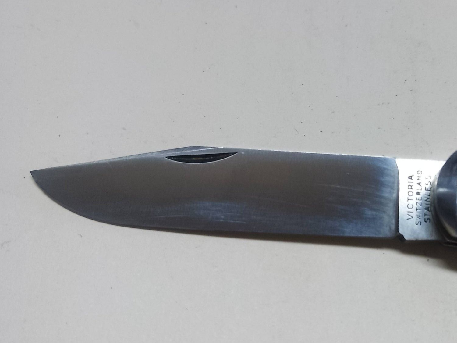 Victorinox Coltelli tascabile: Messer - "Victoria - Switzerland - Stainless" – Usato da Sorengo venduto da 74in 9