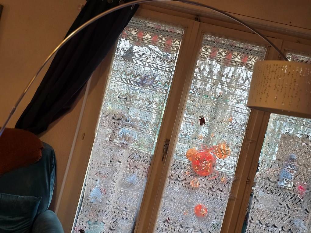 Lampade: A vendre lampadaire  – Usato da Lausanne venduto da calin06 1