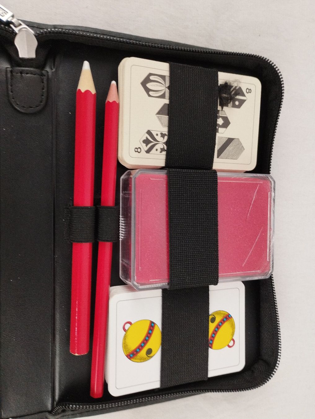 Giochi: SWISS DESIGN Jass-Set – Usato da Schübelbach venduto da Restwert_Schubelbach 2