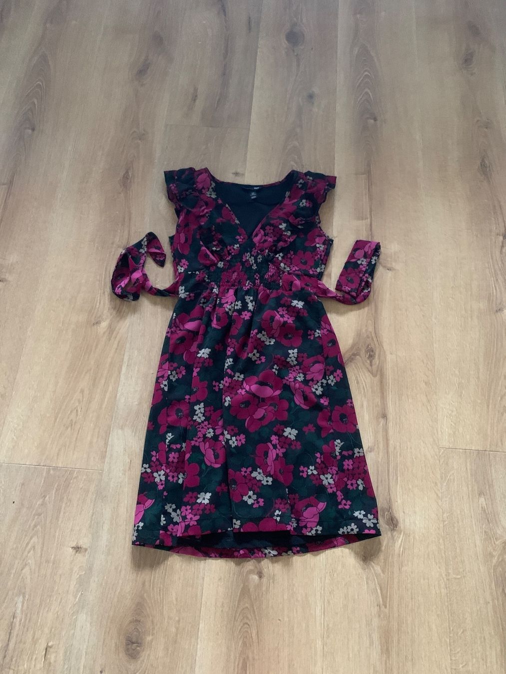 H&M Robes: Robe cocktail – D'occasion à Noville par Malik2017