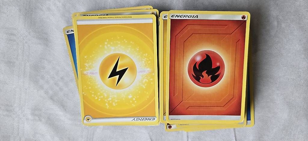 Pokémon Carte collezionabili: Pokémon Energien, 81 Karten – Usato da Bellinzona venduto da Friederike_A 1