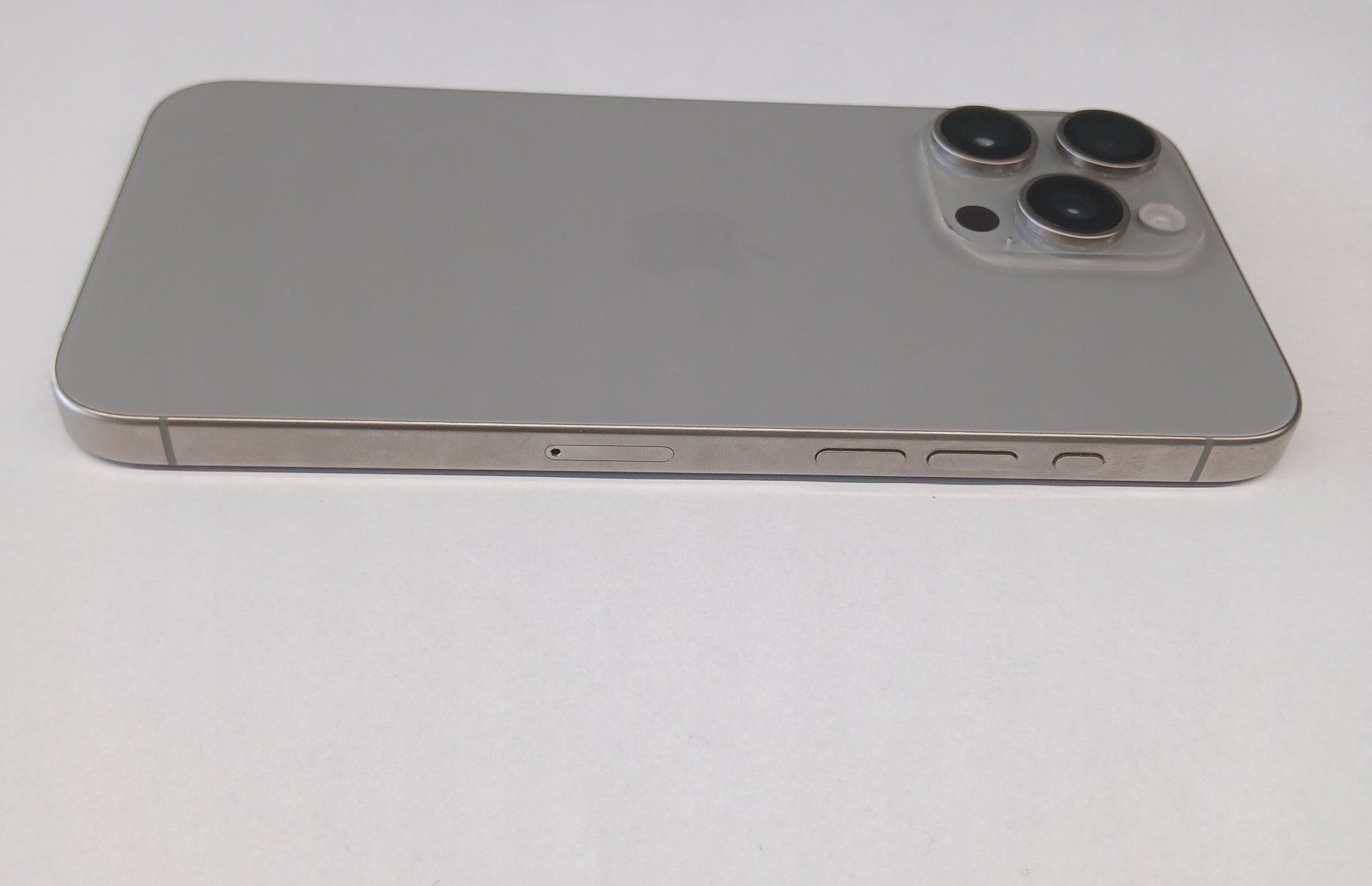 Apple Telefoni cellulari / Smartphones: Iphone 15 Pro Max 256 GB – Usato da Rohrbachgraben venduto da claude.vetsch 8