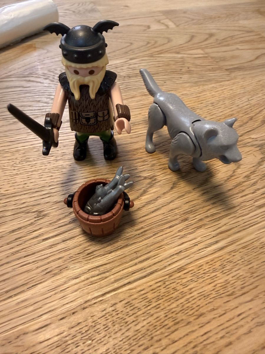 Playmobil Spielzeuge: Playmobil Wikinger mit Wolf – Gebraucht aus Zürich von amicitia_77 1