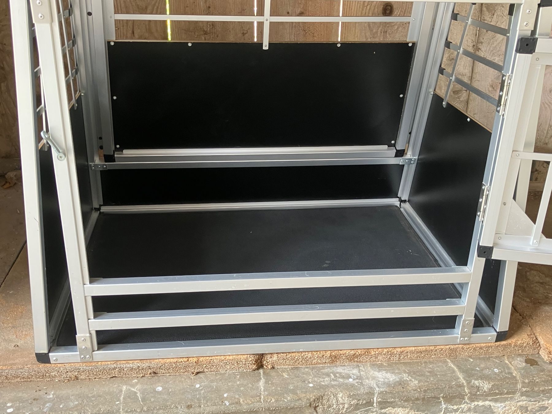 Gabbie, trasporto & Sicurezza: Hundebox passend Skoda Yety – Usato da Bütschwil venduto da 03lupina 2