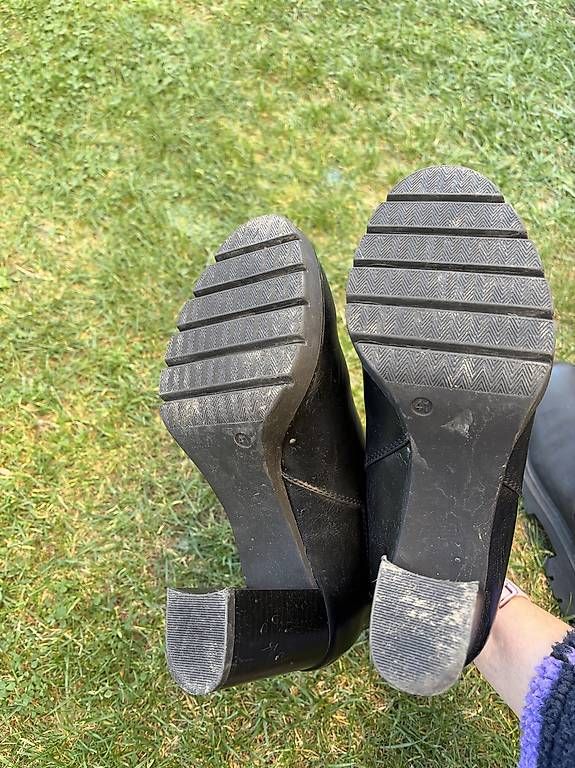 Scarpe da donna: Schuhe Echtleder Grösse 41 – Usato da Tumegl/Tomils venduto da tiger358 3