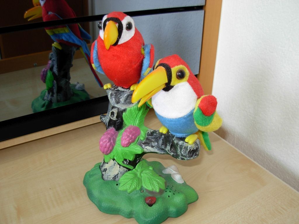 Giocattoli: «Papagei Duo» mit Batterien – Usato da Oberrieden venduto da Hobbyschiff