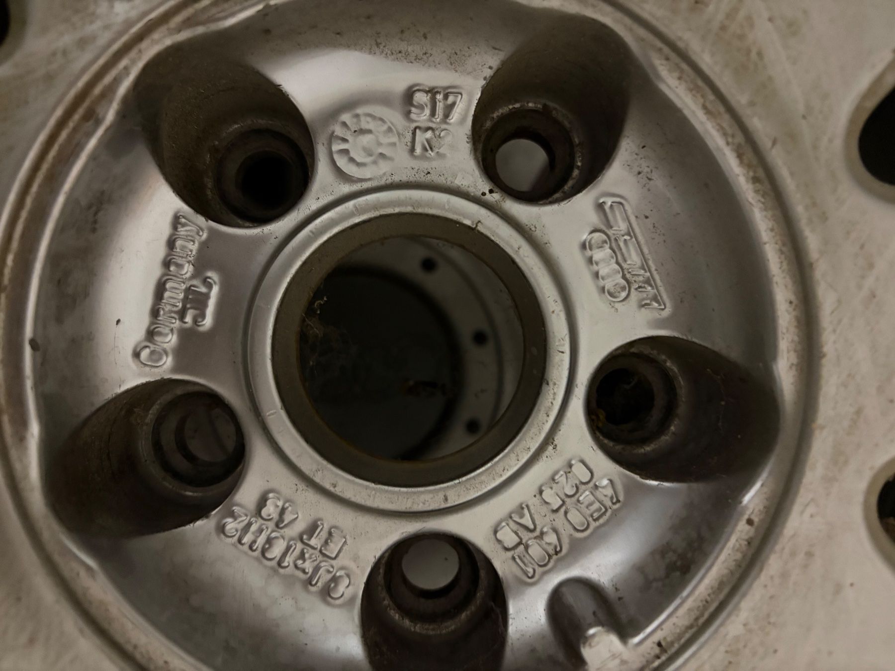 Audi Cerchioni: Original Audi Felgen 18 Zoll – Usato da Chésopelloz venduto da JPokorny93 2