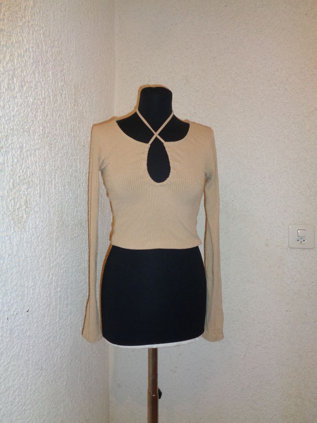 Top: Pull beige, M – Usato da La Chaux-de-Fonds venduto da Shana_aaa 1