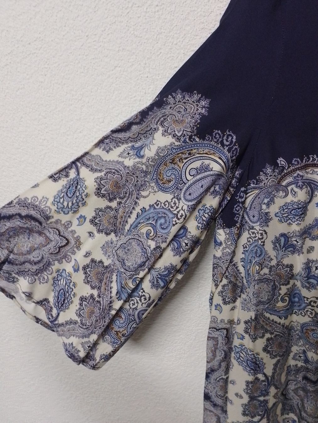Vestiti: Leichtes Paisley Kleid Gr. M – Usato da Luzern venduto da GoSecond 1