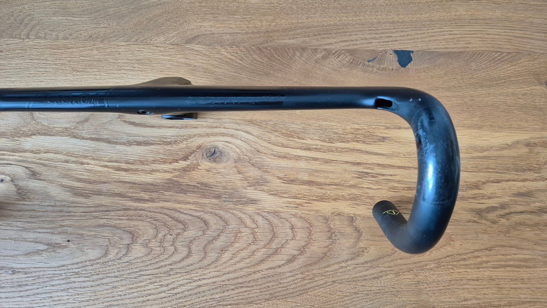 Colnago Pezzi di ricambio: Colnago CC.01 Regular Integrierter Carbon-Lenker – Usato da Liebefeld venduto da Pacem 2