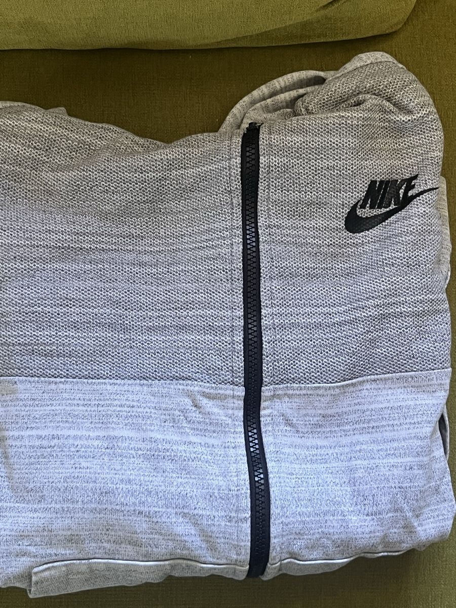 Nike Jacken: NIKE TRAINERJACKE GRÖSSE L – Gebraucht aus Bern von Tres_Calas43860 3