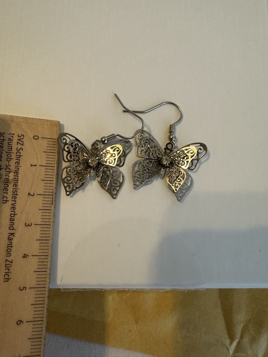 Orecchini pendenti & Orecchini a lobo: Silberfarbene Ohrringe im Schmetterling Design – Nuovo (secondo la descrizione) da Wetzikon ZH venduto da oez_fl2f 2